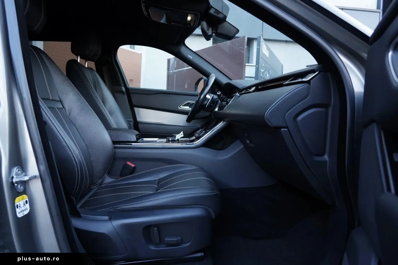 Land-Rover Range-Rover-Velar