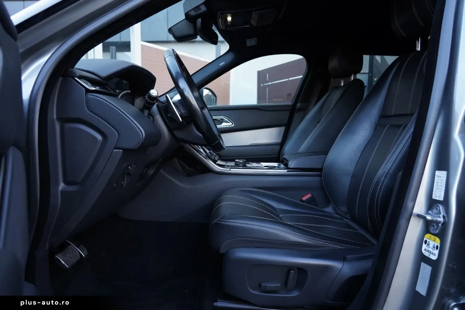 Land-Rover Range-Rover-Velar