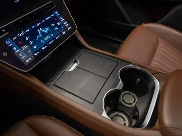 MASERATI GRECALE GT