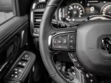 Dodge RAM 2026 5.7L V8 HEMI! RAM 1500 Limite