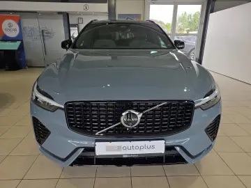 VOLVO XC60 B4 (D) Plus Dark AWD