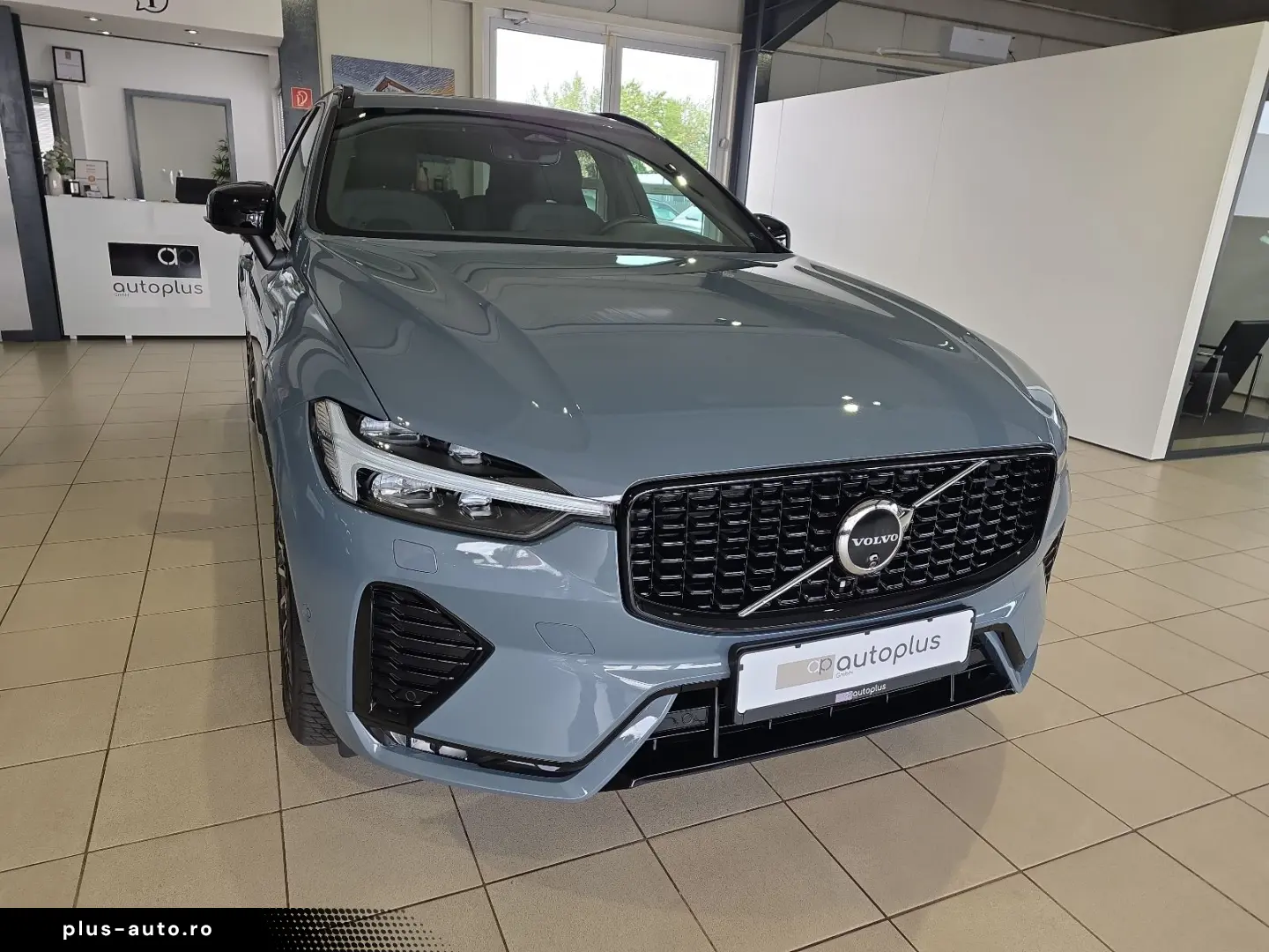 VOLVO XC60 B4 (D) Plus Dark AWD