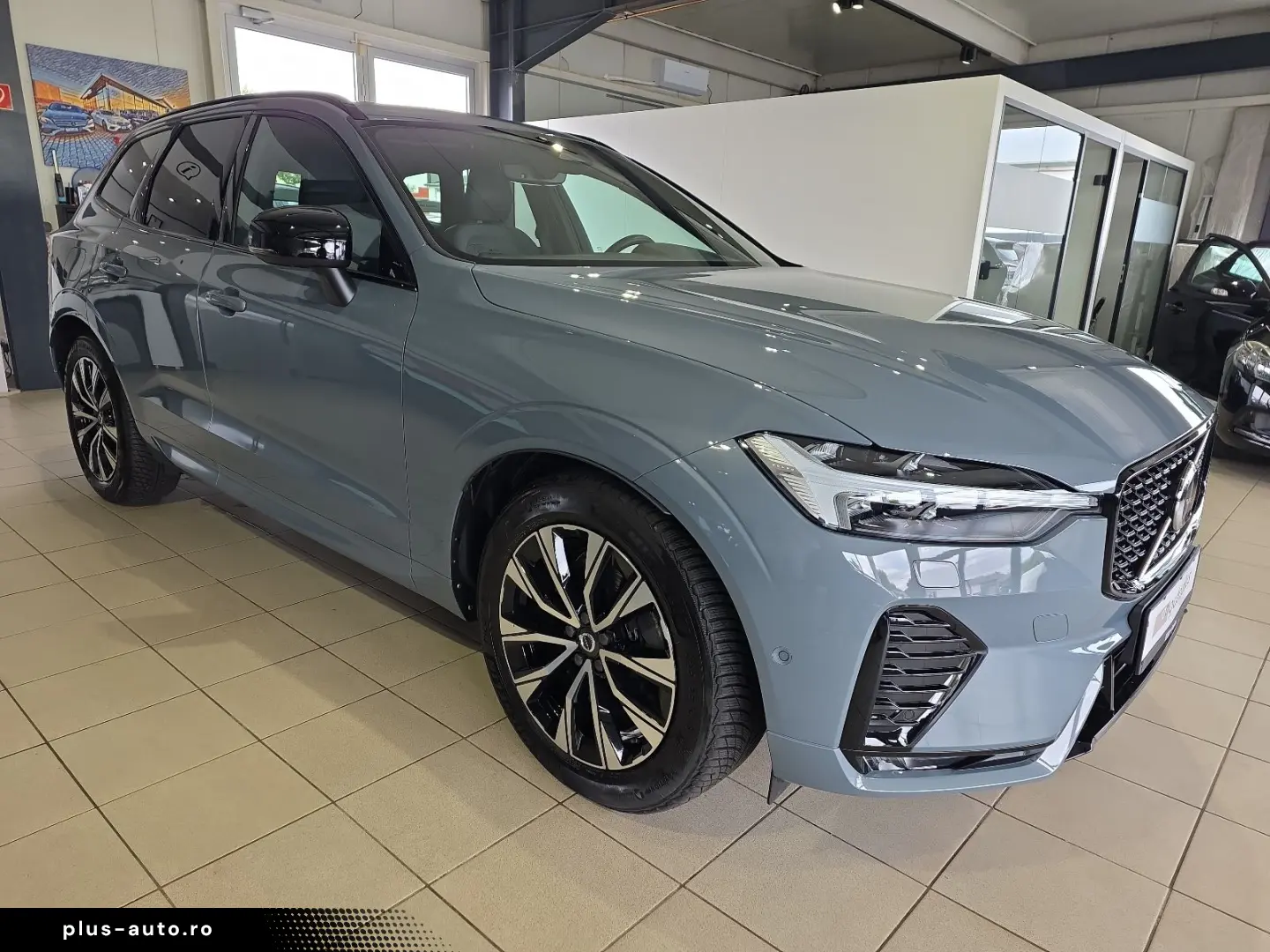 VOLVO XC60 B4 (D) Plus Dark AWD