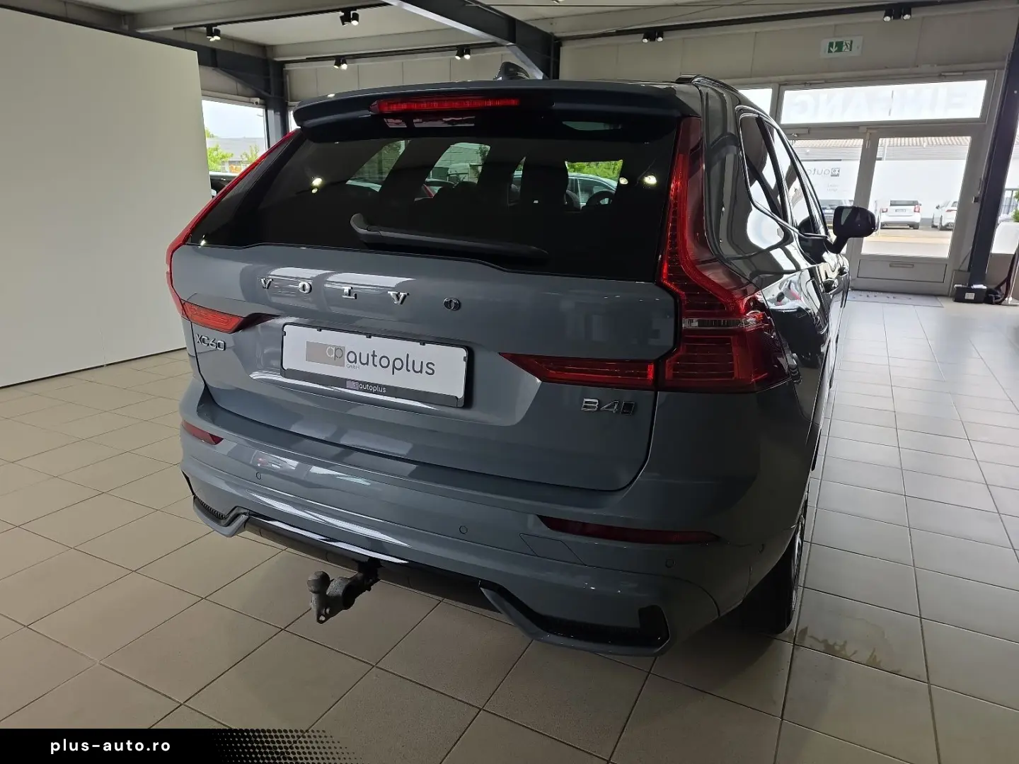 VOLVO XC60 B4 (D) Plus Dark AWD