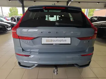 VOLVO XC60 B4 (D) Plus Dark AWD