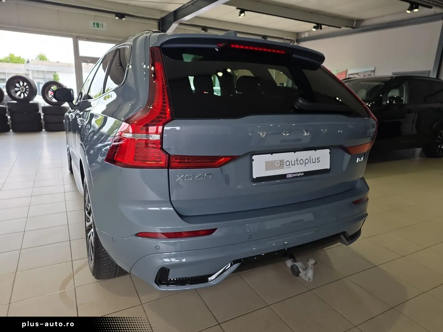 VOLVO XC60 B4 (D) Plus Dark AWD