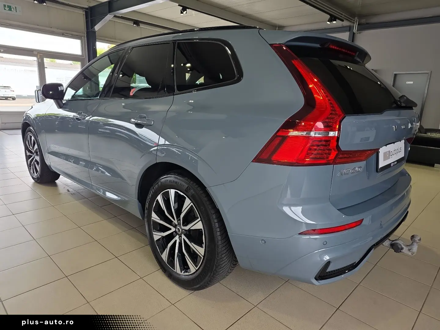 VOLVO XC60 B4 (D) Plus Dark AWD