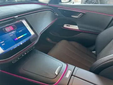 MERCEDES-BENZ E 220 d AVANTGARDE