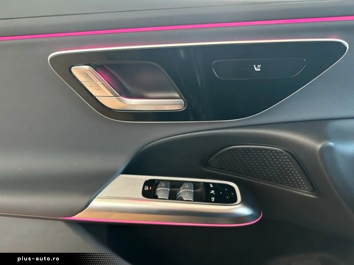 MERCEDES-BENZ E 220 d AVANTGARDE