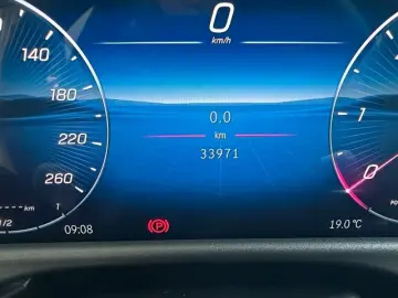MERCEDES-BENZ E 220 d AVANTGARDE