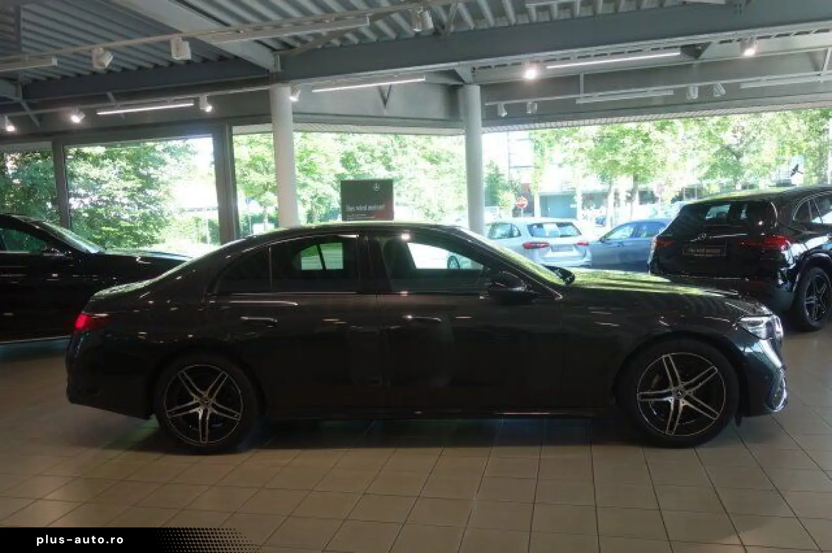 MERCEDES-BENZ E 220 d AMG LINE NIGHT