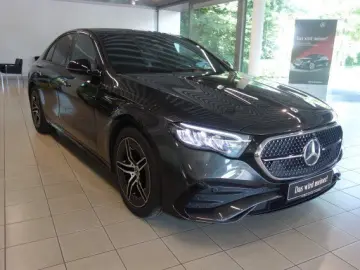 MERCEDES-BENZ E 220 d AMG LINE NIGHT