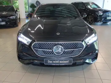 MERCEDES-BENZ E 220 d AMG LINE NIGHT