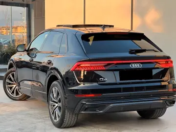 Audi Q8 50 TDI S line quattro Panoramic
