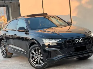 Audi Q8 50 TDI S line quattro Panoramic
