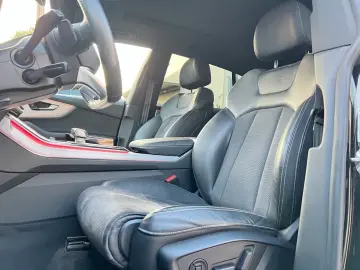 Audi Q8 50 TDI S line quattro Panoramic