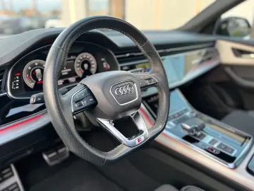 Audi Q8 50 TDI S line quattro Panoramic