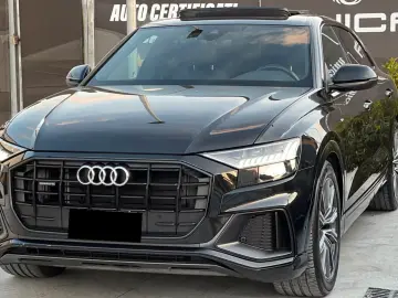 Audi Q8 50 TDI S line quattro Panoramic