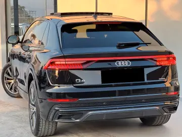 Audi Q8 50 TDI S line quattro Panoramic