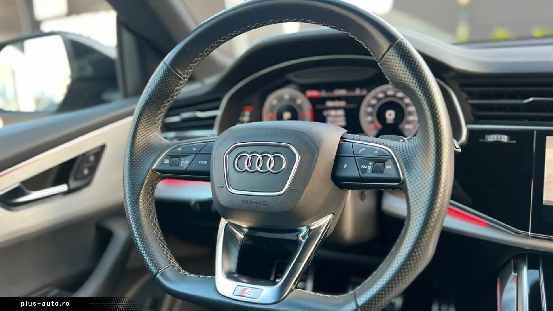 Audi Q8 50 TDI S line quattro Panoramic