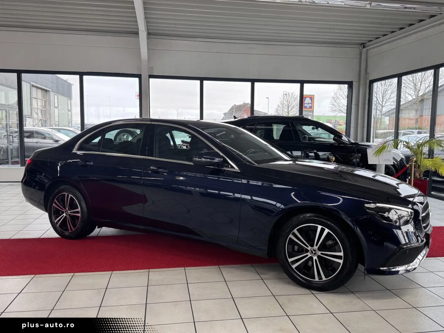 MERCEDES-BENZ E 220 d 4Matic Navi LED CarPlay  Avantgarde