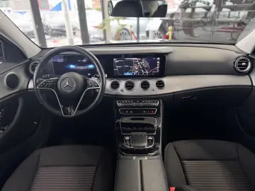 MERCEDES-BENZ E 220 d 4Matic Navi LED CarPlay  Avantgarde