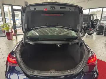 MERCEDES-BENZ E 220 d 4Matic Navi LED CarPlay  Avantgarde