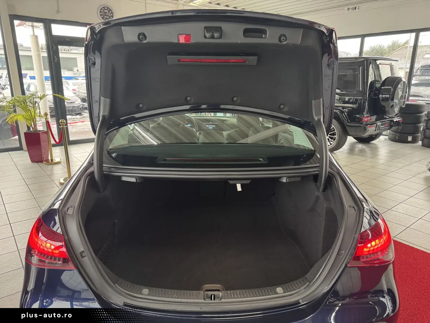 MERCEDES-BENZ E 220 d 4Matic Navi LED CarPlay  Avantgarde