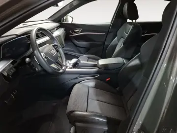 AUDI Q8 Sportback e-tron 50 quattro S-Line AHK Matrix
