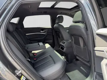 AUDI Q8 e-tron Q S LINE LM22 PANO MATRIX-LED