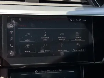 AUDI Q8 e-tron Q S LINE LM22 PANO MATRIX-LED