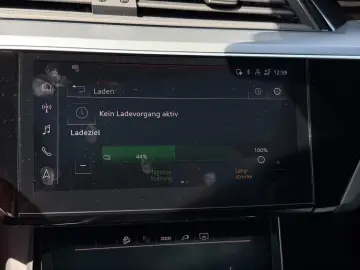AUDI Q8 e-tron Q S LINE LM22 PANO MATRIX-LED
