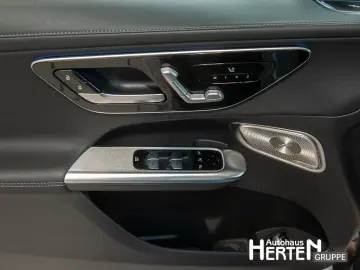 MERCEDES-BENZ GLC 200 Edition AMG 4.Matic PANO 360  …
