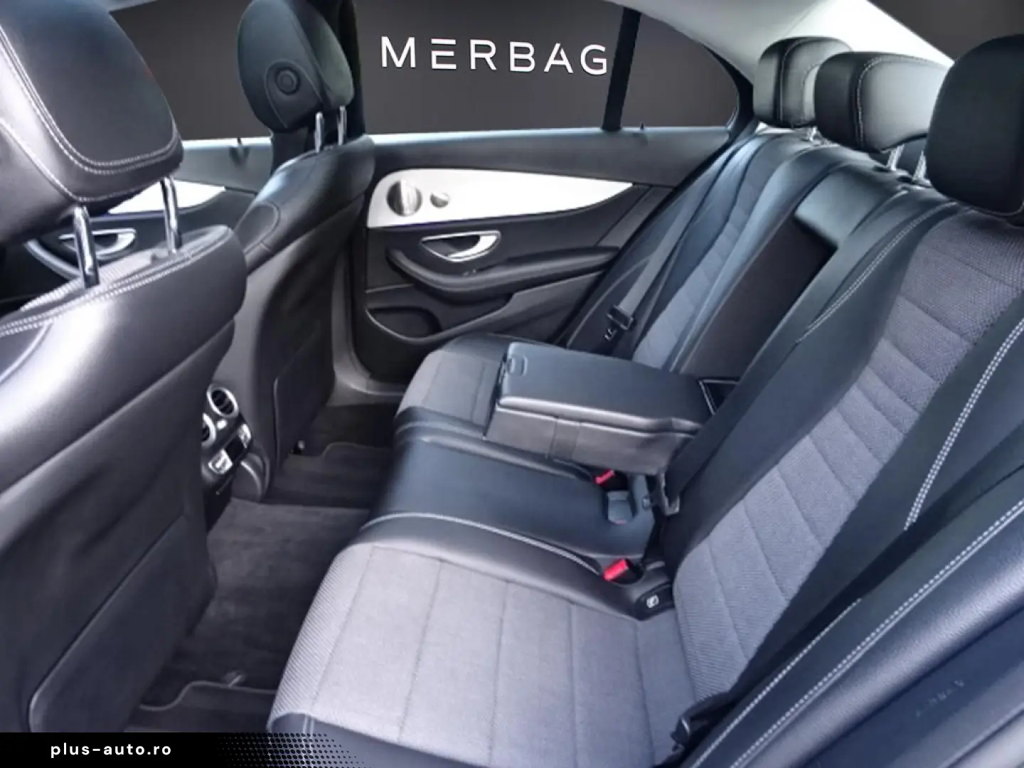 MERCEDES-BENZ E 220 d  Avantgarde LED Pano Burm 360 Memory