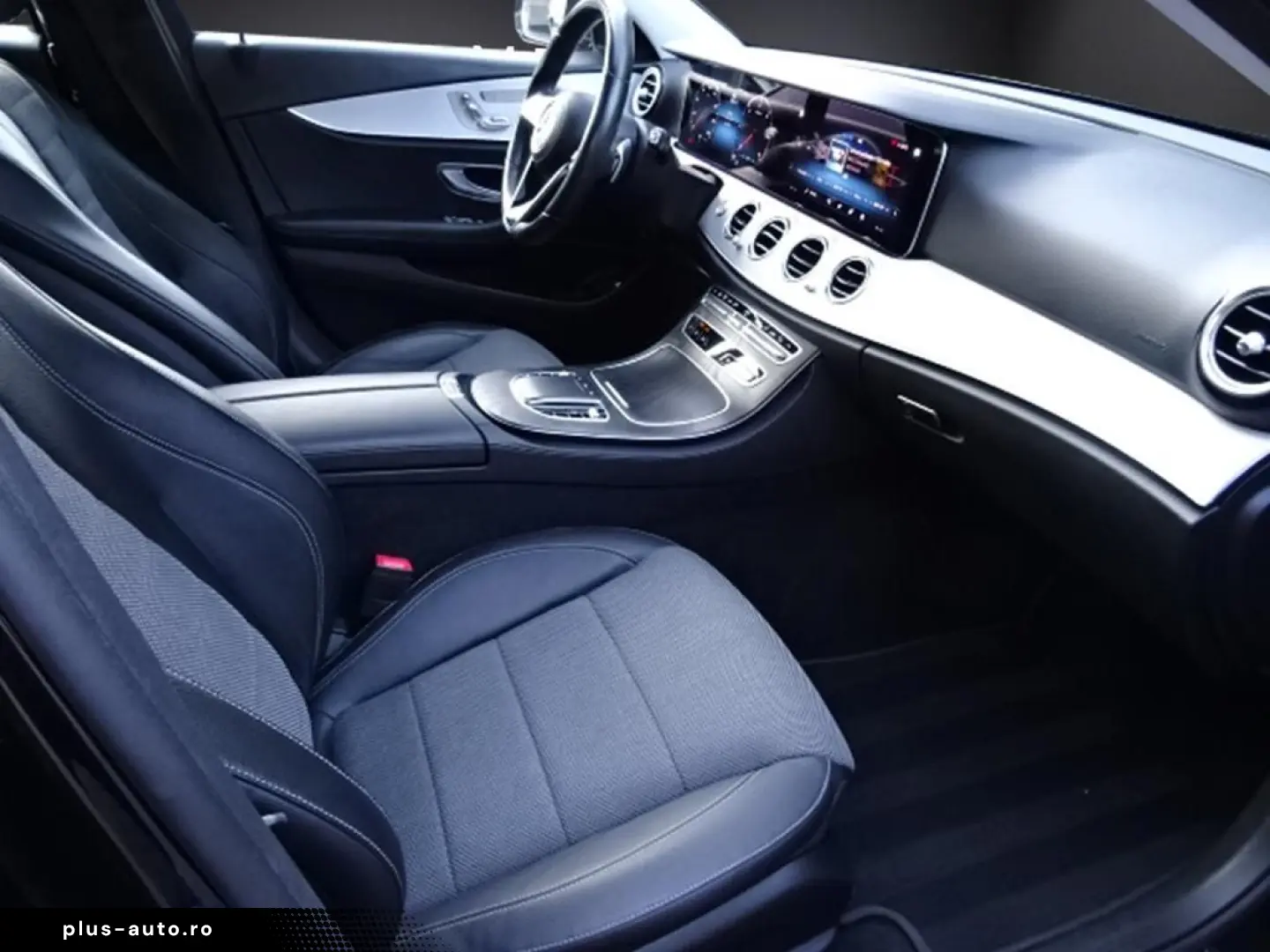 MERCEDES-BENZ E 220 d  Avantgarde LED Pano Burm 360 Memory