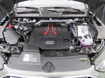 AUDI SQ5 3.0 TDI quattro