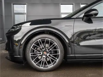 Porsche Cayenne Electric MY2026
