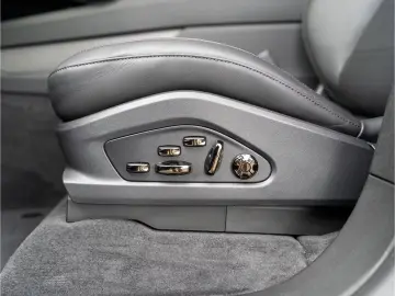 Porsche Cayenne Electric MY2026