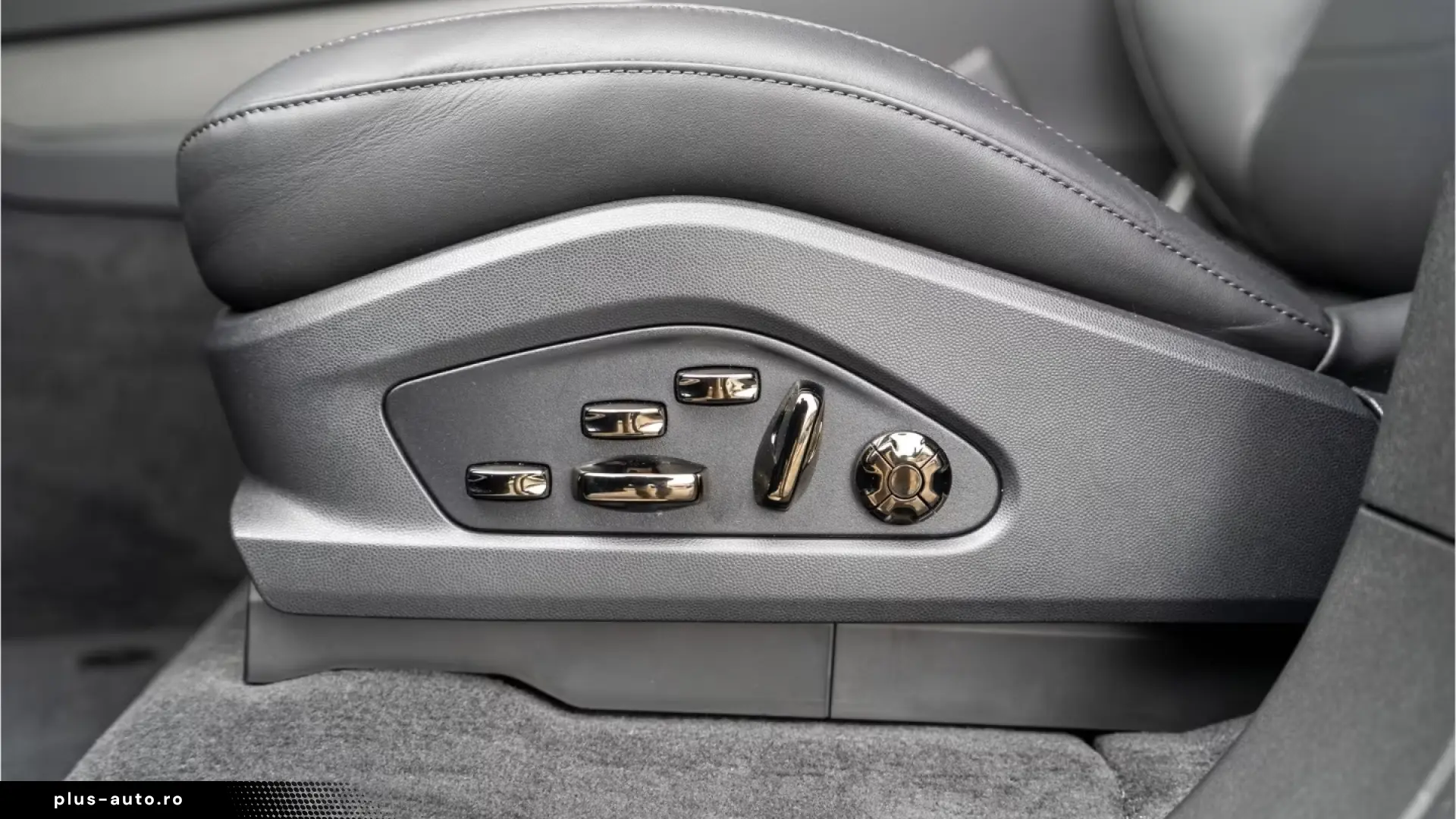 Porsche Cayenne Electric MY2026