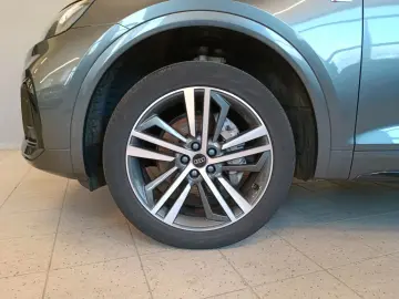 AUDI Q5 40 TDI S-Line quattro S-tr. Pano AHK Navi RFK