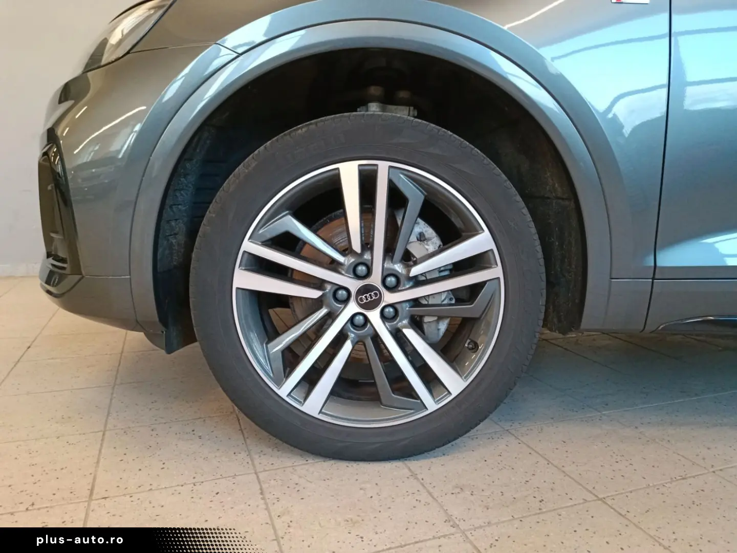 AUDI Q5 40 TDI S-Line quattro S-tr. Pano AHK Navi RFK