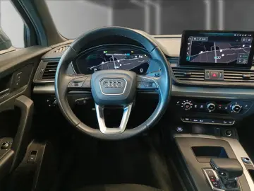 AUDI Q5 40 TDI S-Line quattro S-tr. Pano AHK Navi RFK