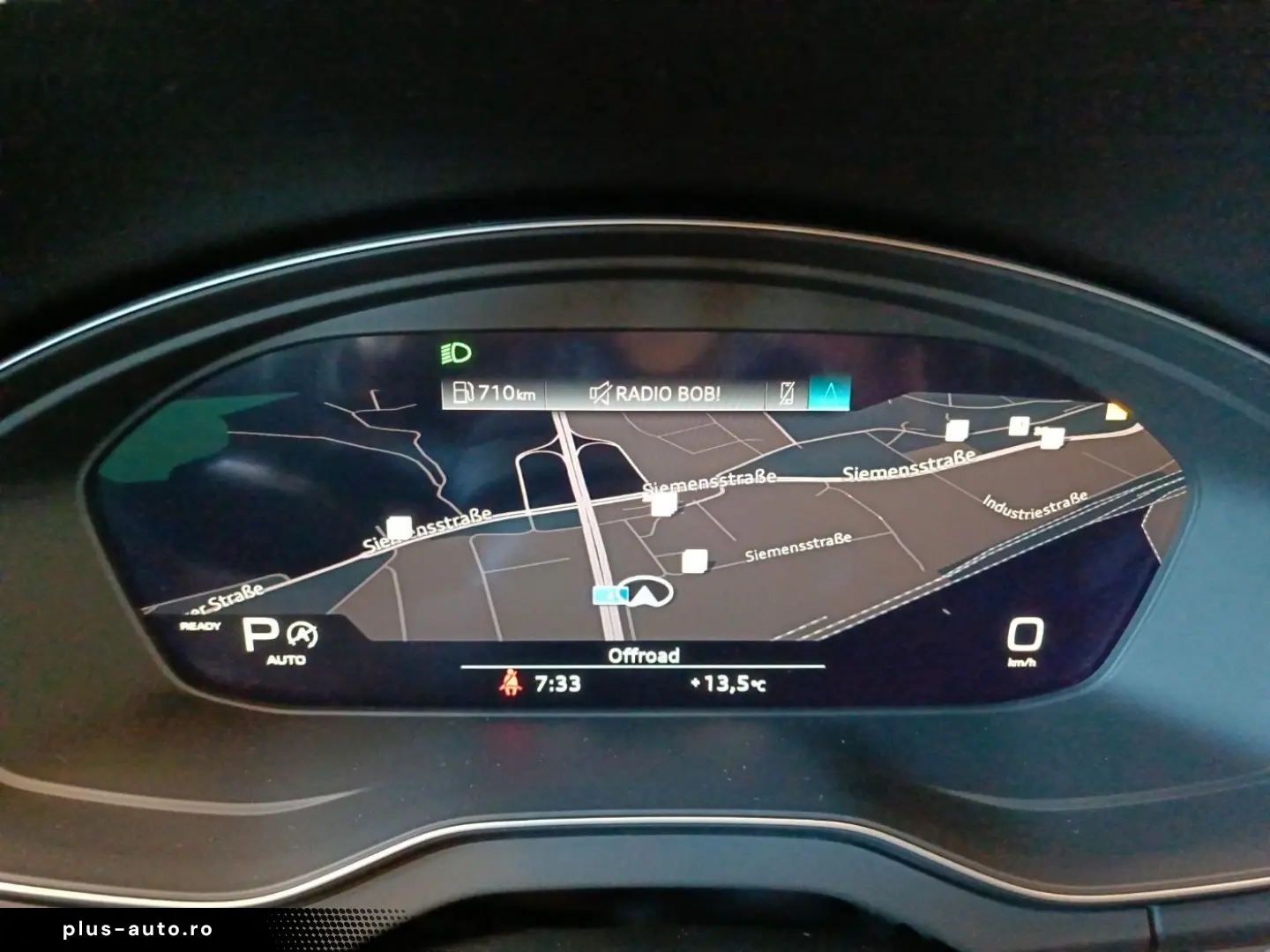 AUDI Q5 40 TDI S-Line quattro S-tr. Pano AHK Navi RFK
