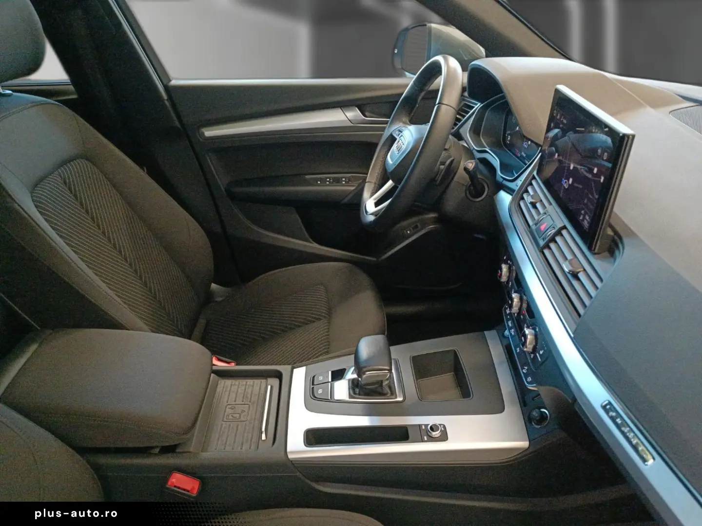 AUDI Q5 40 TDI S-Line quattro S-tr. Pano AHK Navi RFK