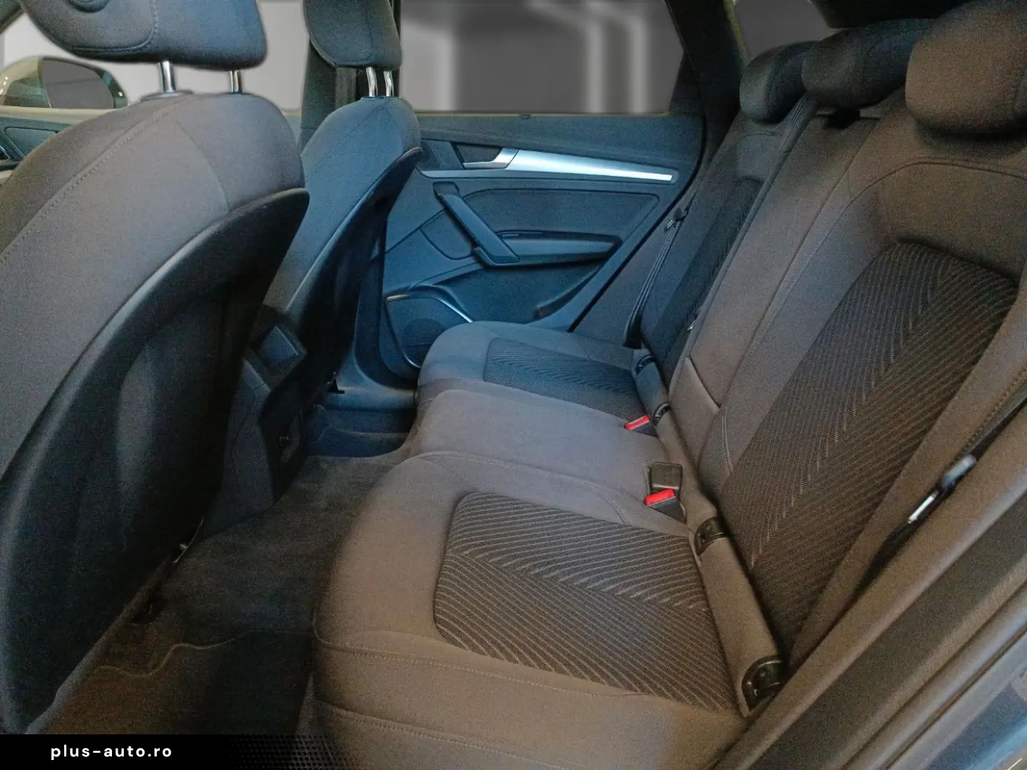 AUDI Q5 40 TDI S-Line quattro S-tr. Pano AHK Navi RFK