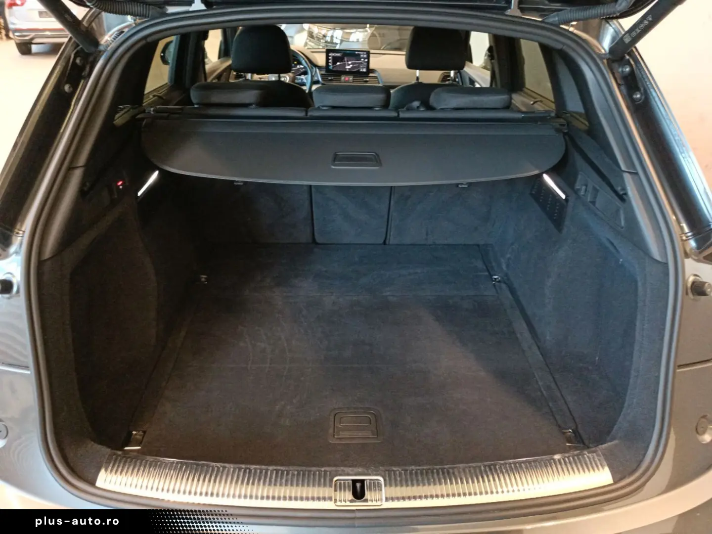 AUDI Q5 40 TDI S-Line quattro S-tr. Pano AHK Navi RFK