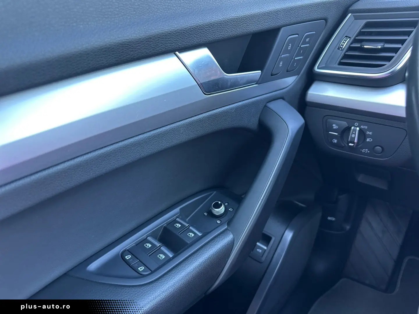 AUDI Q5 2.0 TDI quattro AHK Navi Pano Rückfahrkamera