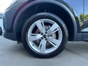 AUDI Q5 2.0 TDI quattro AHK Navi Pano Rückfahrkamera