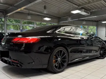 Mercedes-Benz S63 AMG Coupé 4MATIC