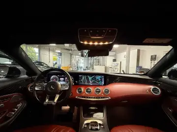 Mercedes-Benz S63 AMG Coupé 4MATIC
